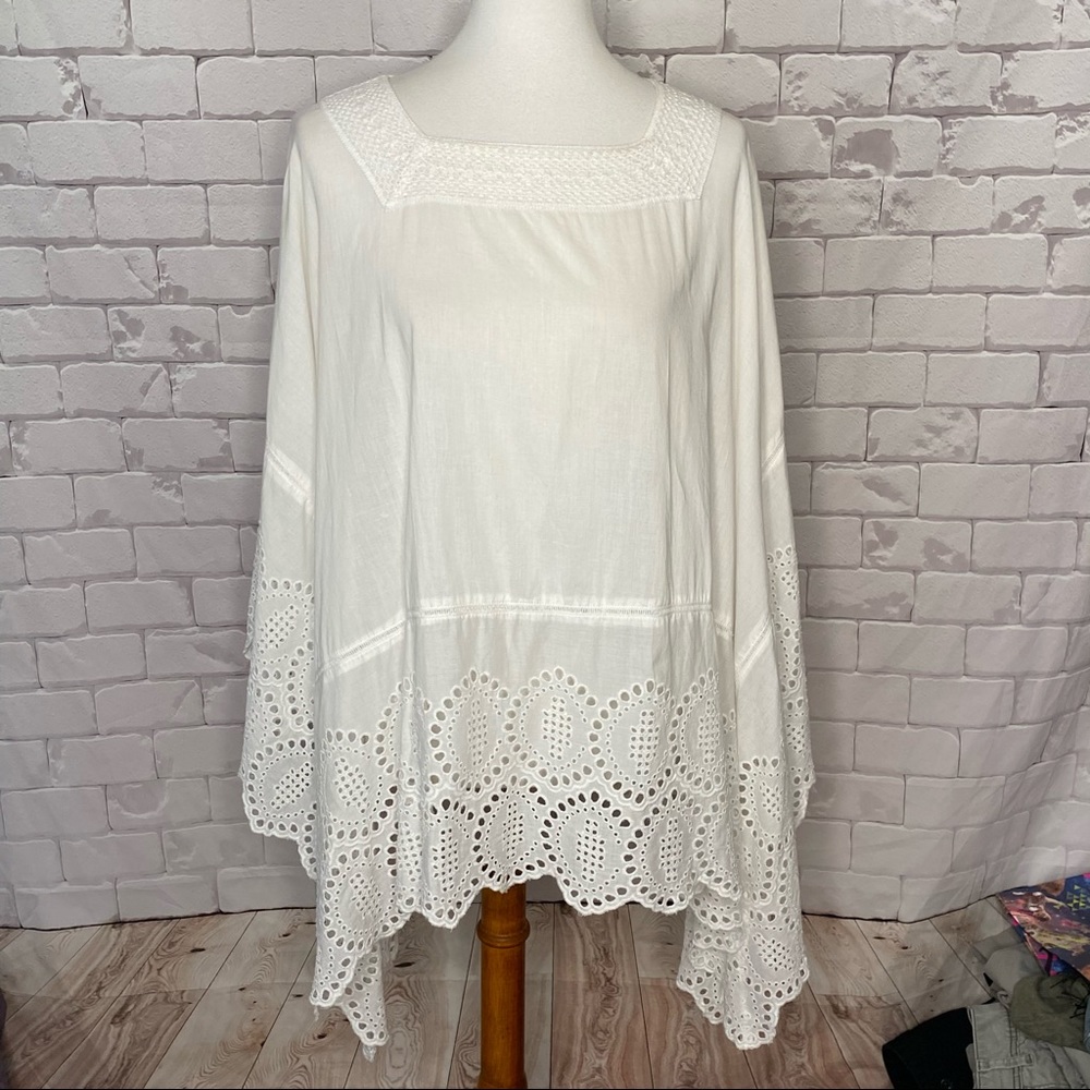 Michael Kors White Eyelet Poncho Size S/M